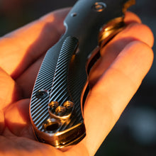 Load image into Gallery viewer, Para 3 Titanium Scales - Radial pattern