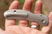 Load image into Gallery viewer, Para 3 Full Custom Design - Hex Pattern